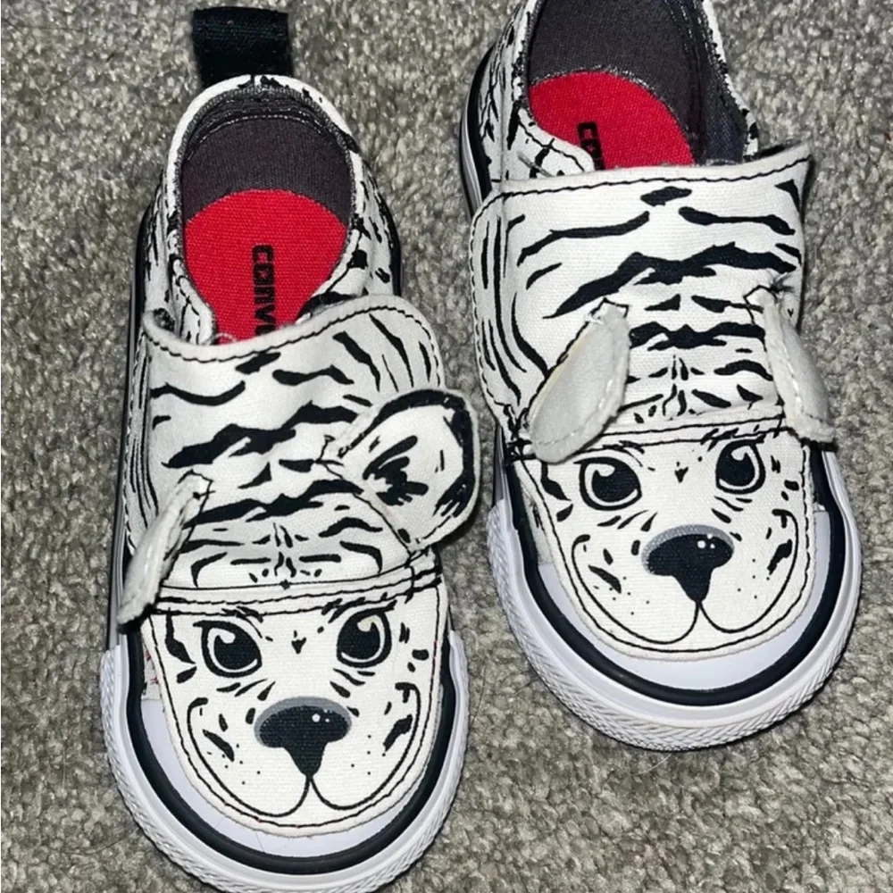 Toddler White tiger converse